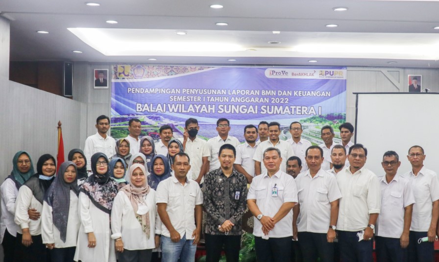 Foto Bersama Peserta Penyusunan Laporan Keuangan dan BMN