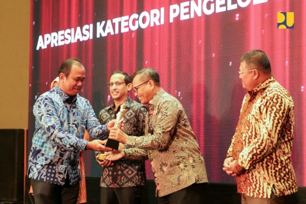 Raih Penghargaan Pengelolaan Komunikasi dan Media Sosial Terbaik, Kementerian PUPR Apresiasi Pengakuan Publik