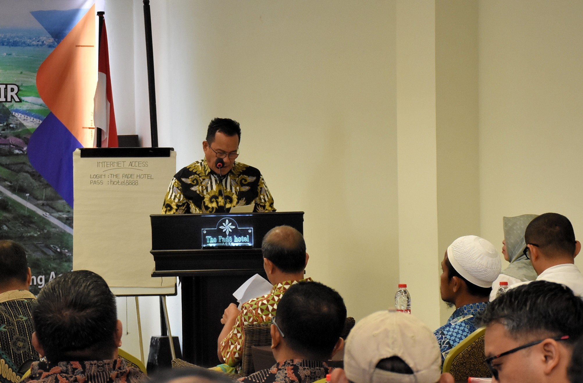 Bapak Ahmad Dadek, memberikan sambutan pada Sidang TKPSDA WS Aceh-Meureudu